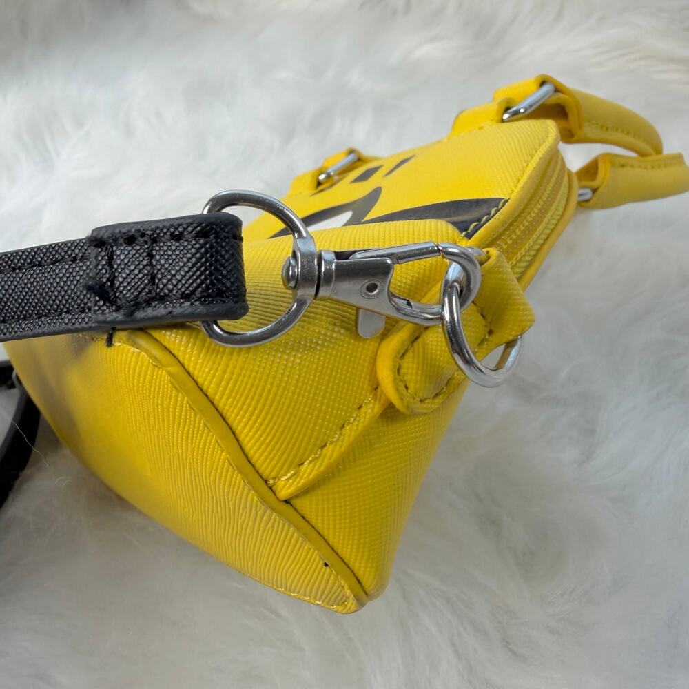 New Minion Mini Crossbody Bag From Universal Studios - Picture 6 of 11